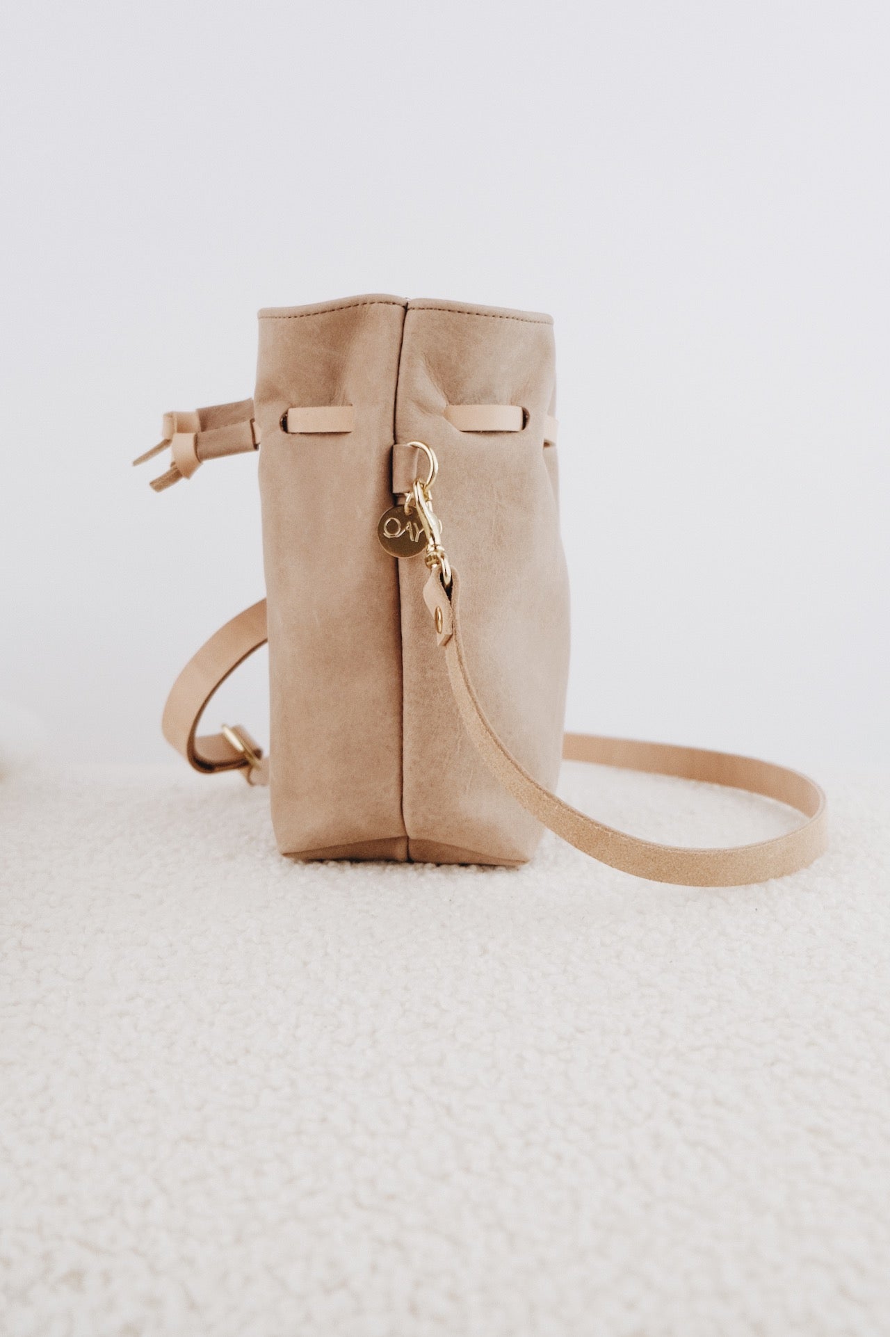 Bucket Bag aus pflanzlich gegerbtem Leder