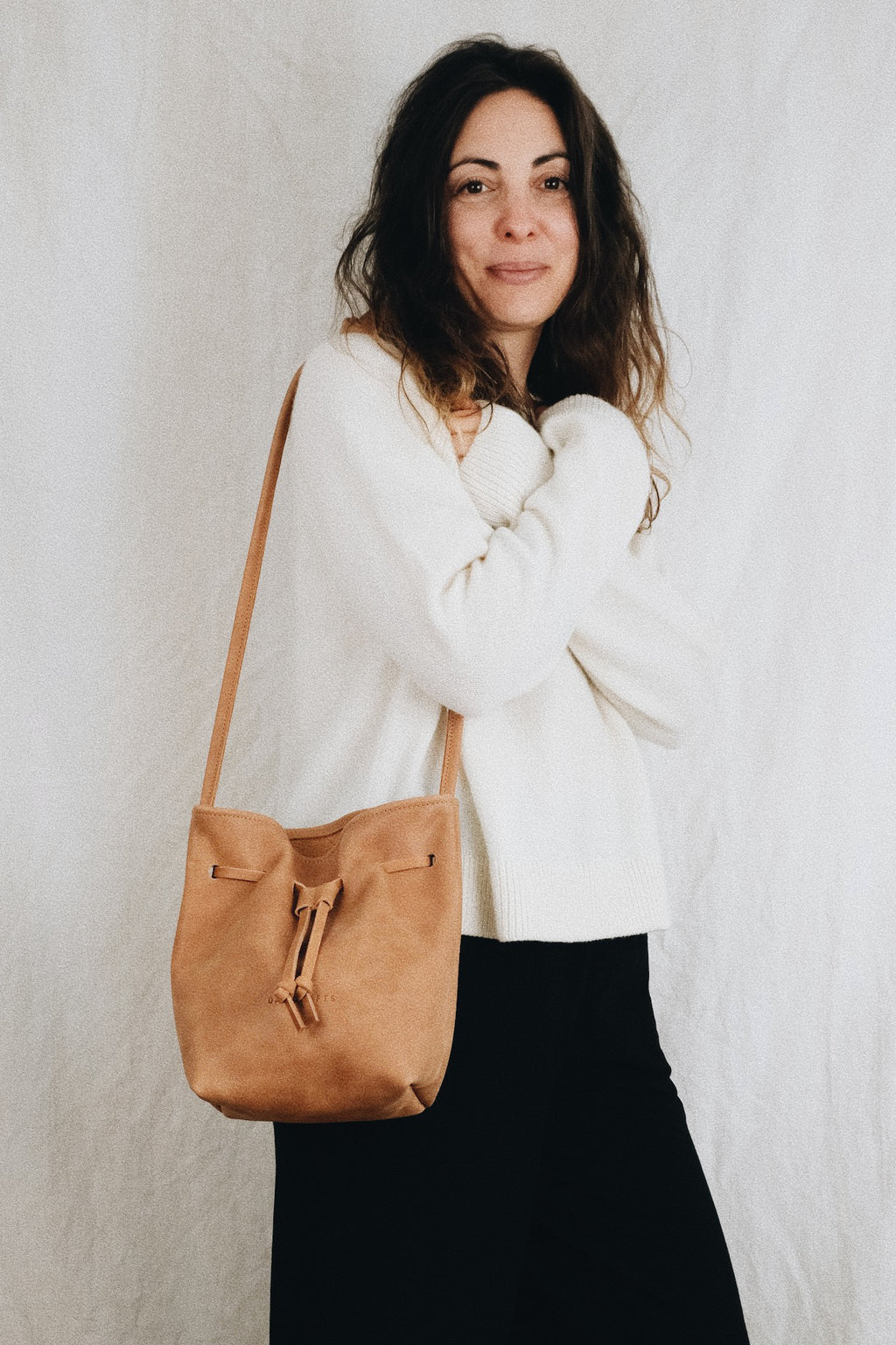 Sustainable leather bucket bag ULAH - brown