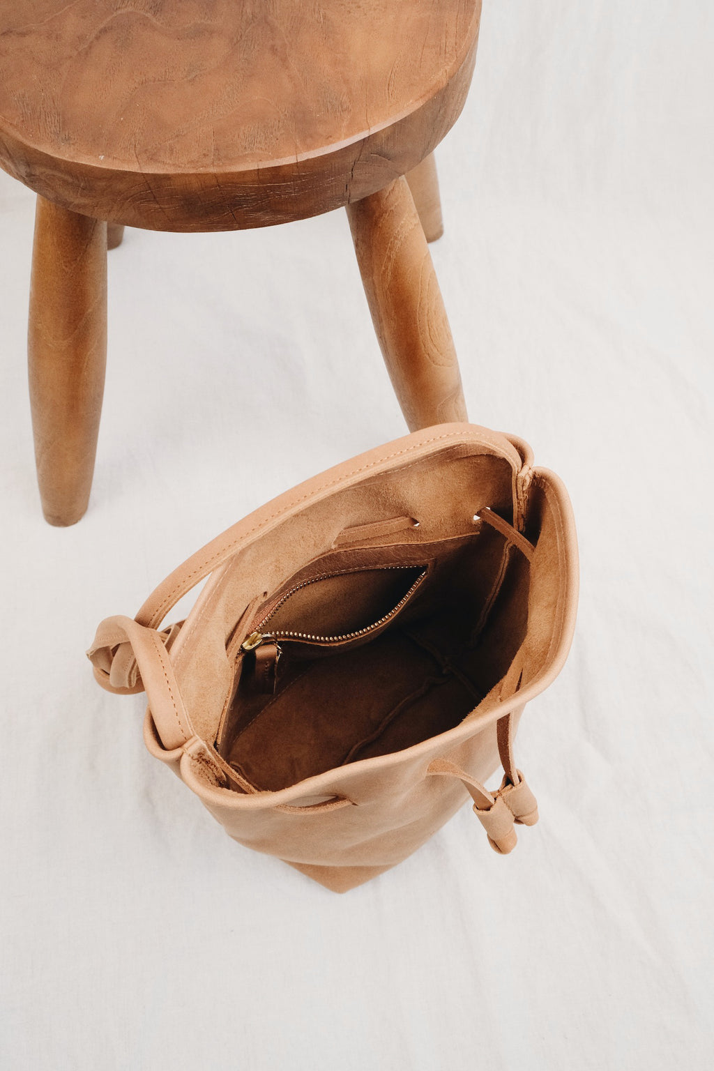 Sustainable leather bucket bag ULAH - brown