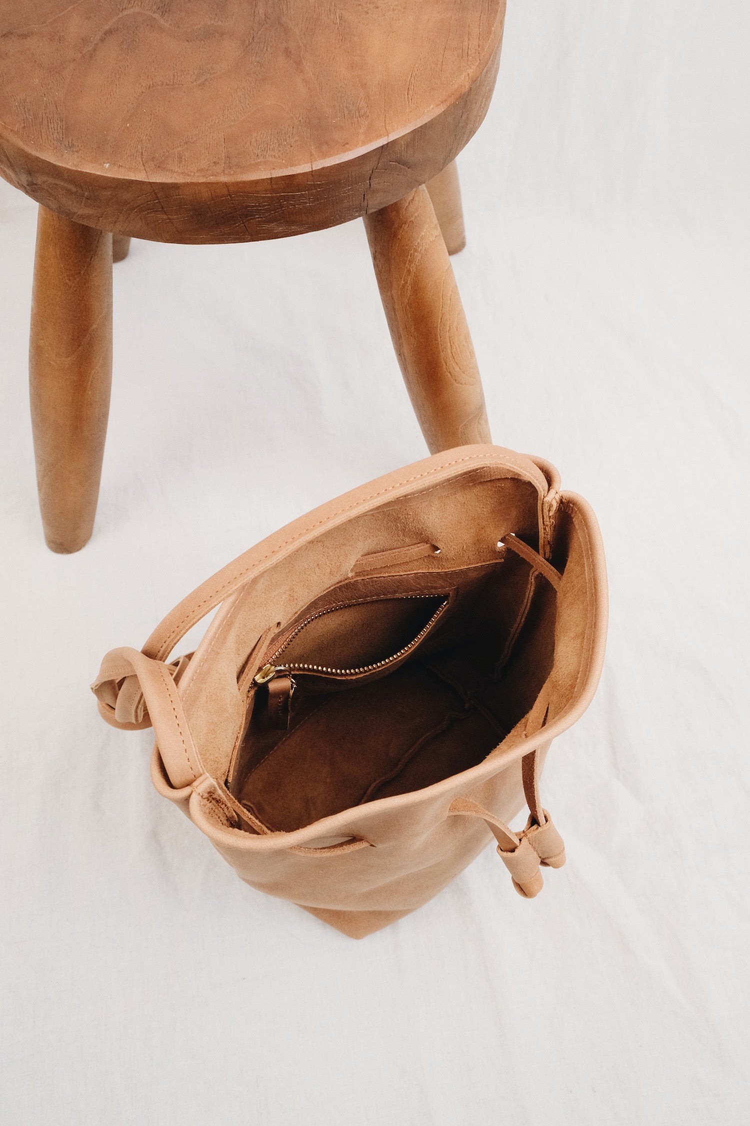 Sustainable leather bucket bag ULAH - brown