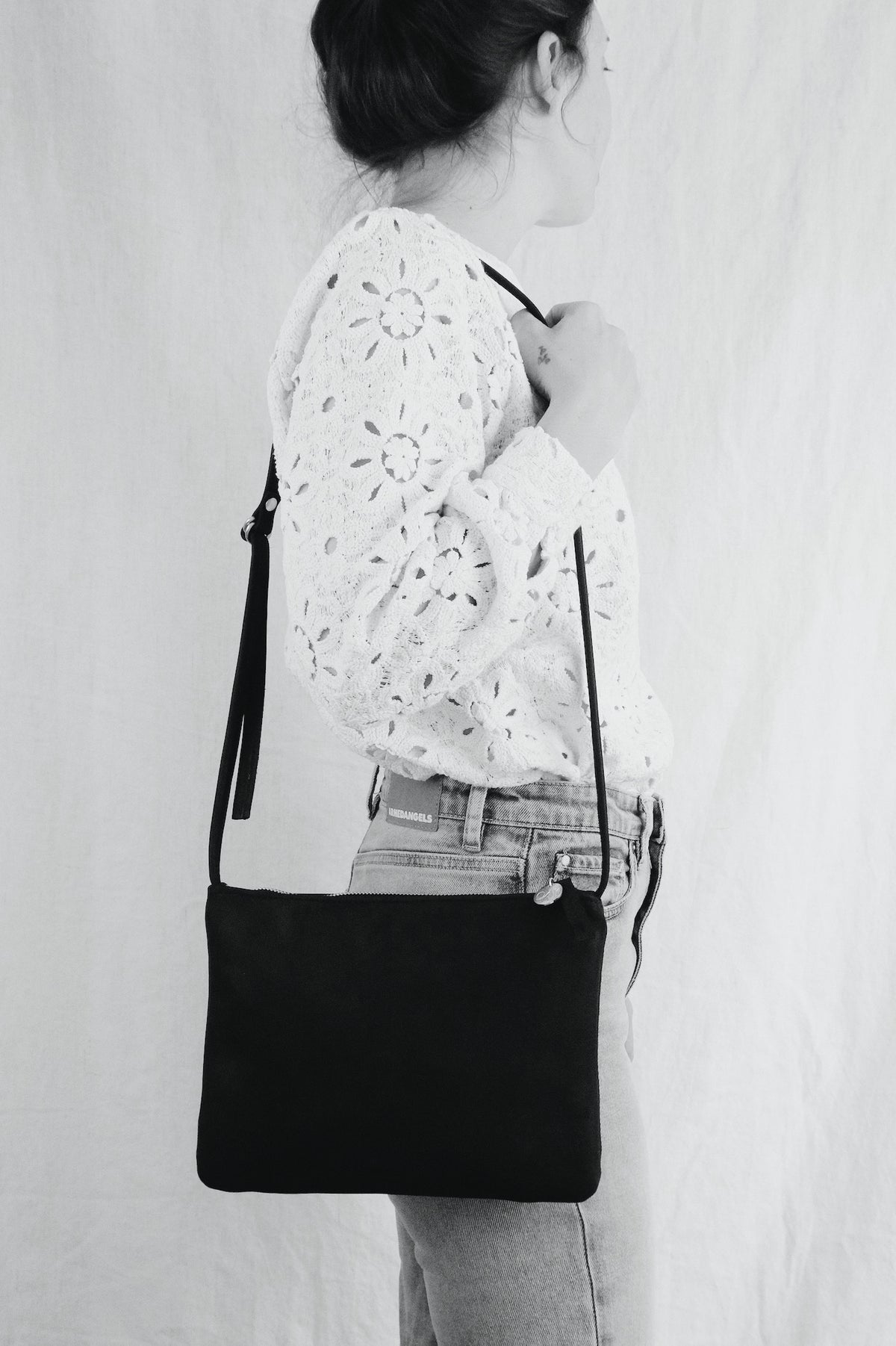 Bioleder Crossbody Bag AVA - schwarz