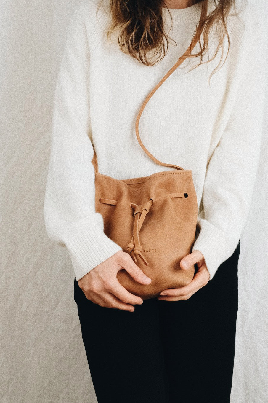 Sustainable leather bucket bag ULAH - brown