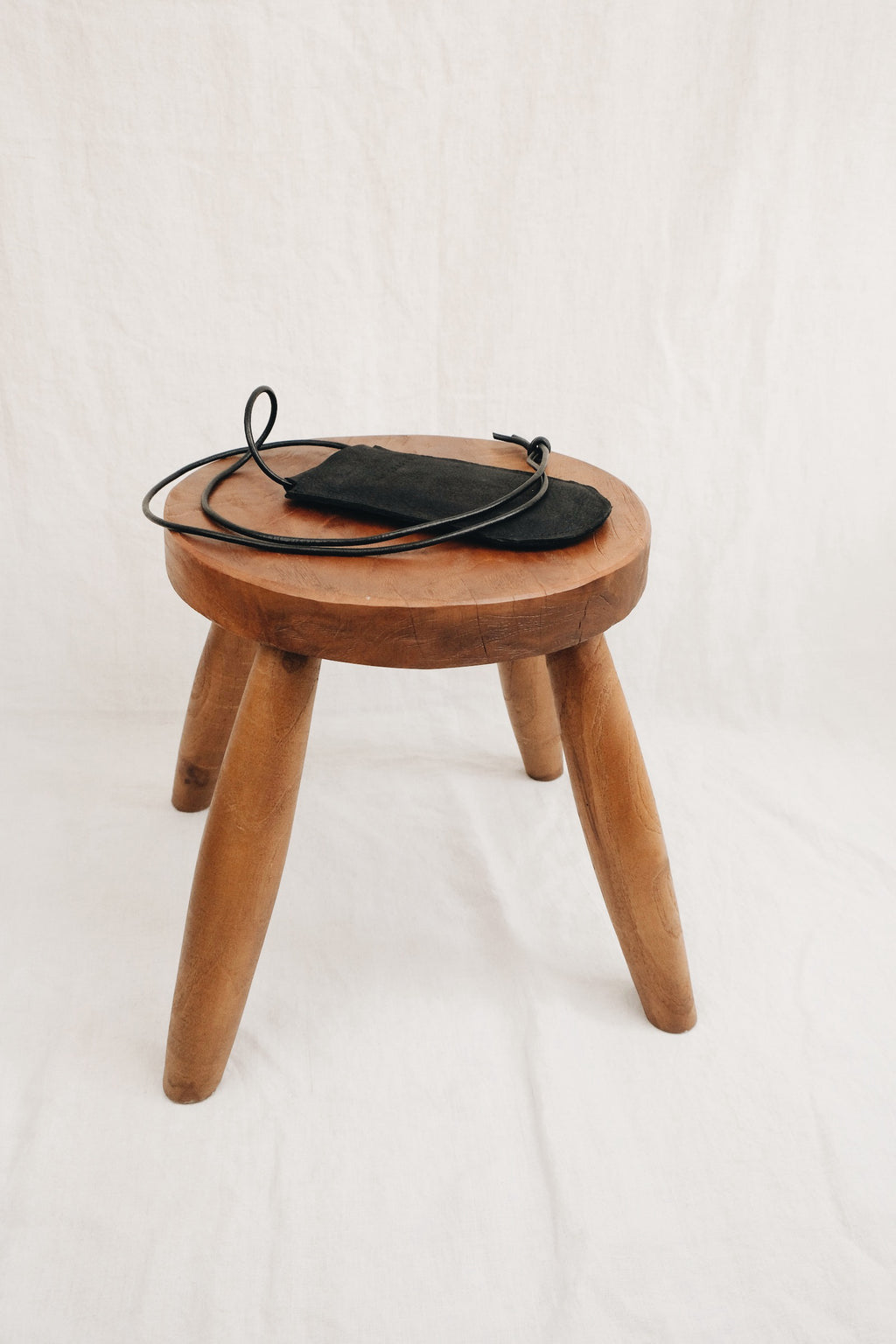 Sustainable smartphone bag AYI - black